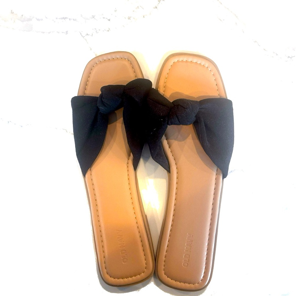 Old Navy Women’s Flat Sandals